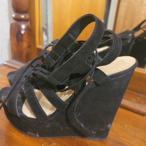 Wedges - Picture 2 of 3